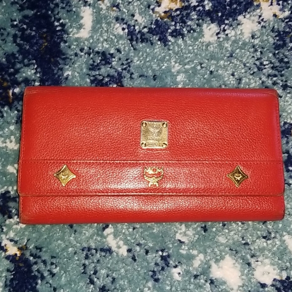 mcm clutch wallet